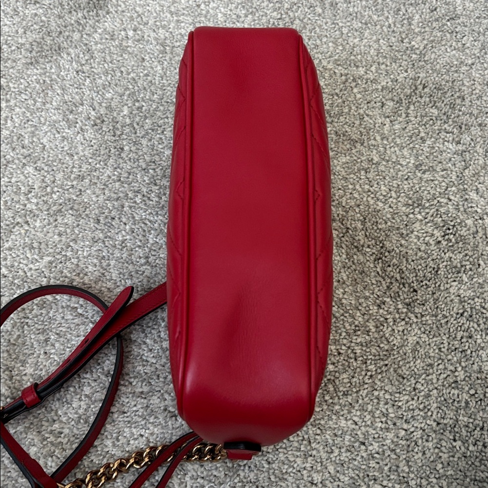 GG Marmont Small Matelasse Crossbody Bag - Picture 5 of 16